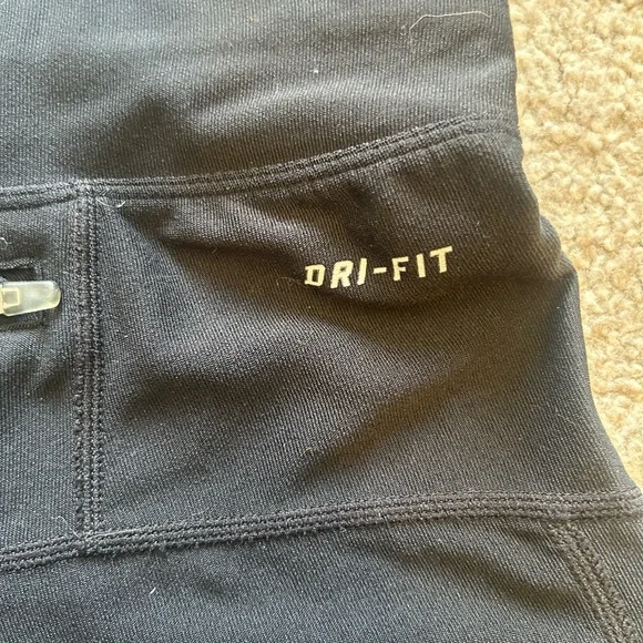 Nike Dri-FIT Black Shorts - Picture 5 of 7